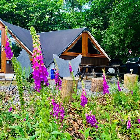 Chalet Tropical Avec Bain A Bulles - In The Woods Gesves Екстер'єр фото
